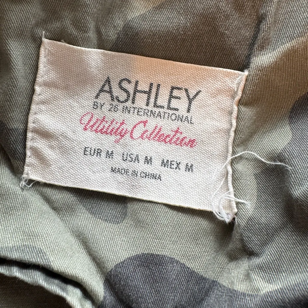 Ashley by 26 International Green Camo Cargo Roll-tab Sleeve Zip Up Jacket Medium - Image 6