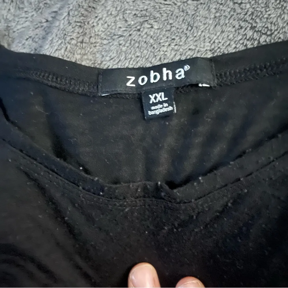 Zobha Women's Burnout Print Crop Tank Top in black size XXL - Image 4