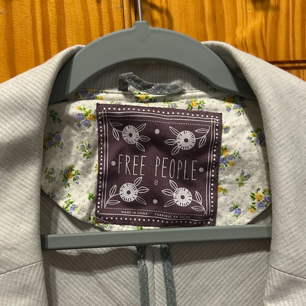 Free People Light Gray Blazer - Image 3