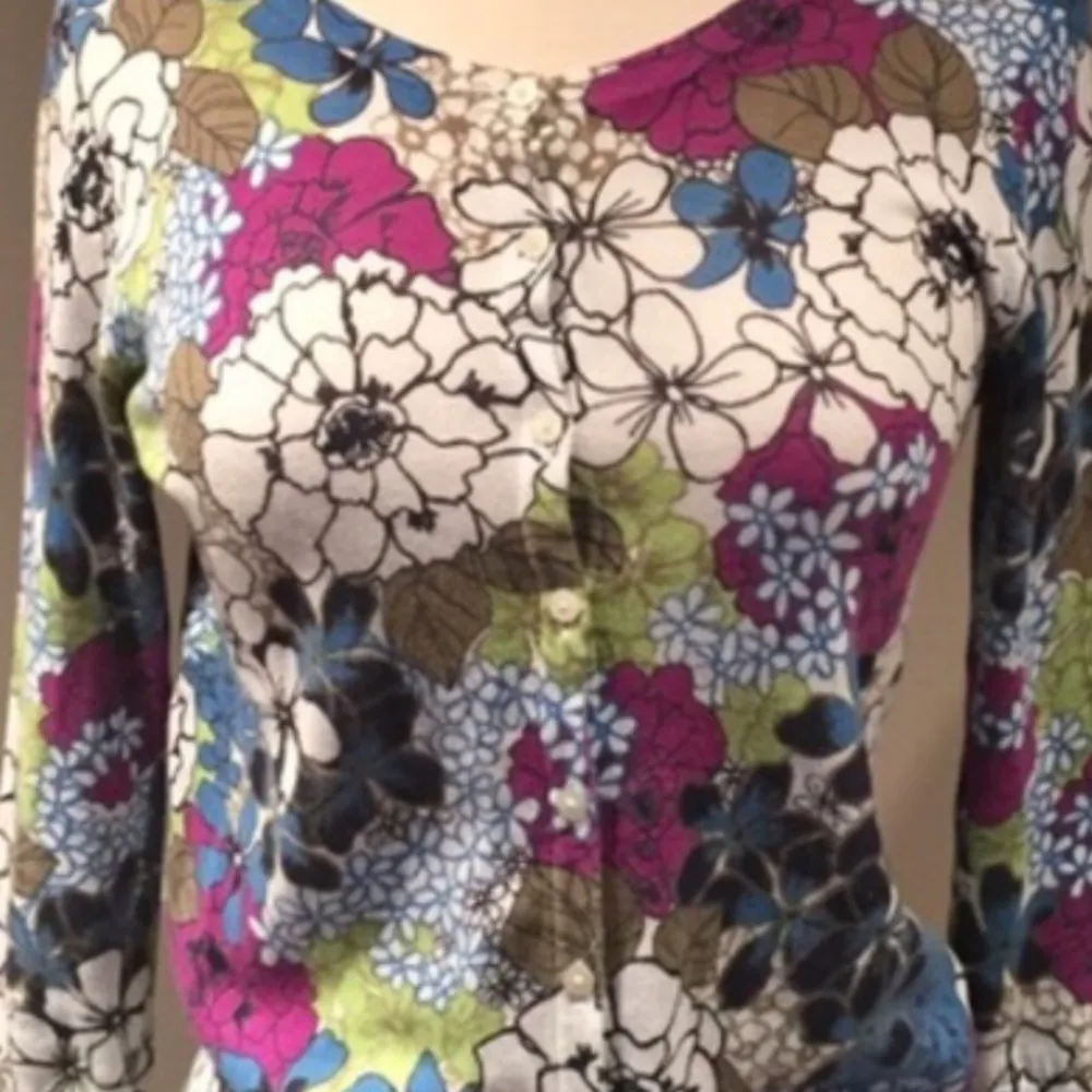 Old Navy Multi-Colored Floral Cardigan - Image 3