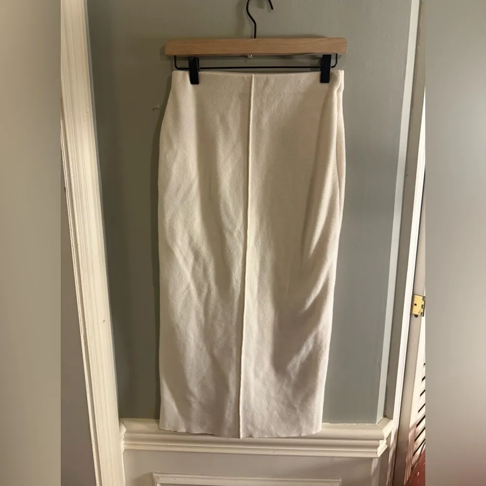 Zara Cream Maxi Pencil Skirt for Work - Image 2