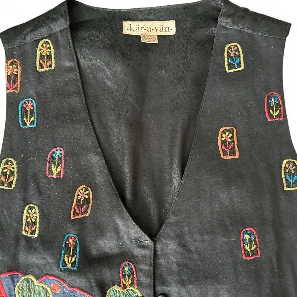 Boho Elephant Embroidered Vest | Vintage Kāra•vān | Folk Art India | Size M Black Size M - Image 8