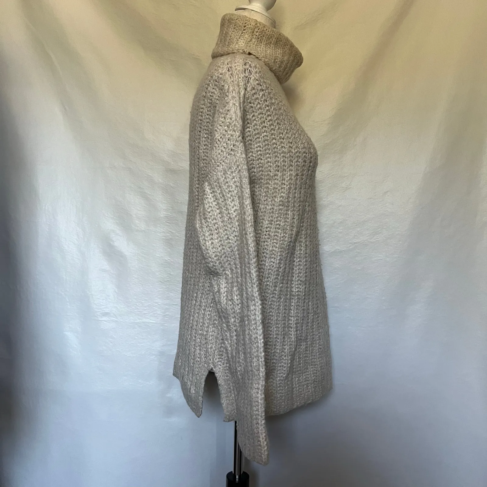 Abercrombie & Fitch Chunky Turtleneck Womens Sweater Sz XS Fisherman Oversized - Image 3