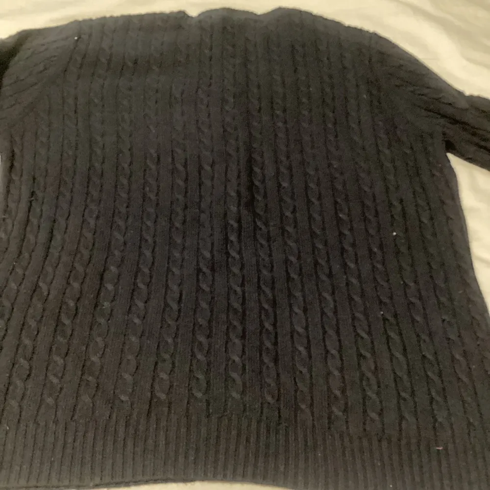 Black woman’s size large (14-16) Covington sweater - Image 5