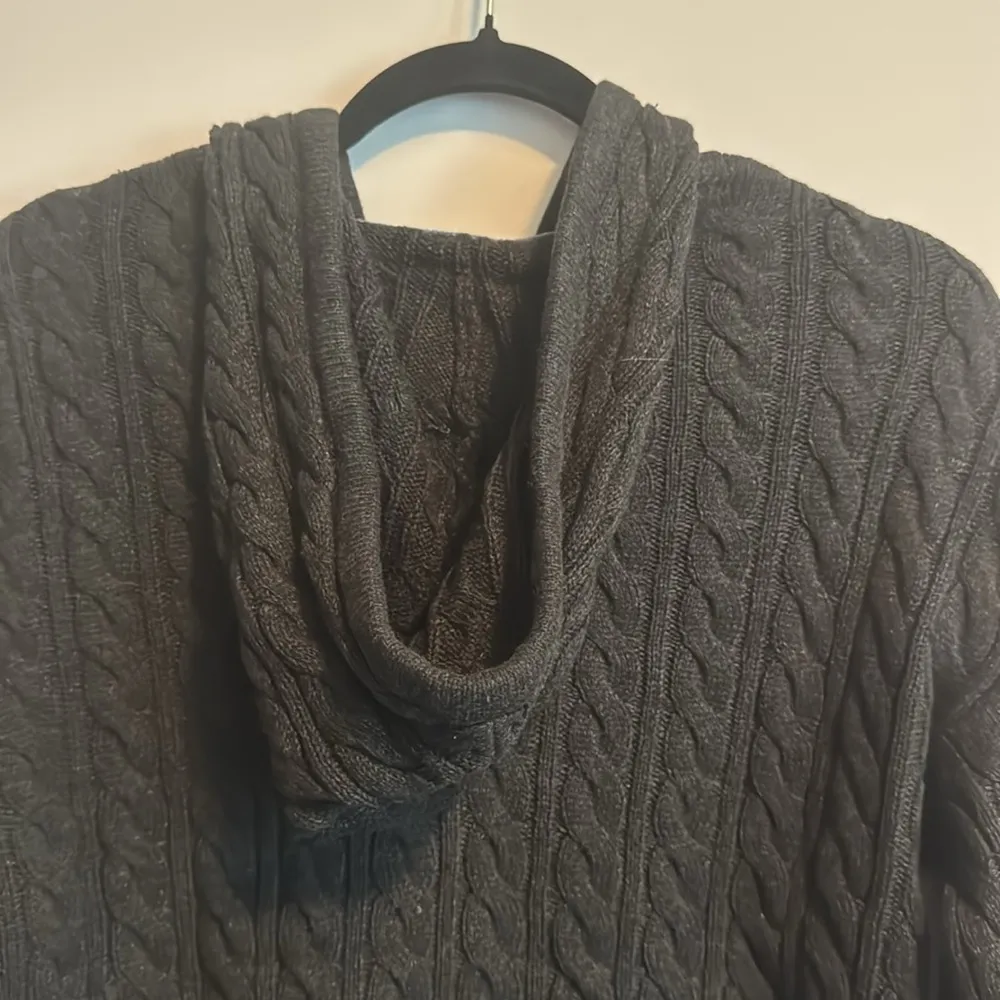 AE Cropped Zip Up Size L - Image 8