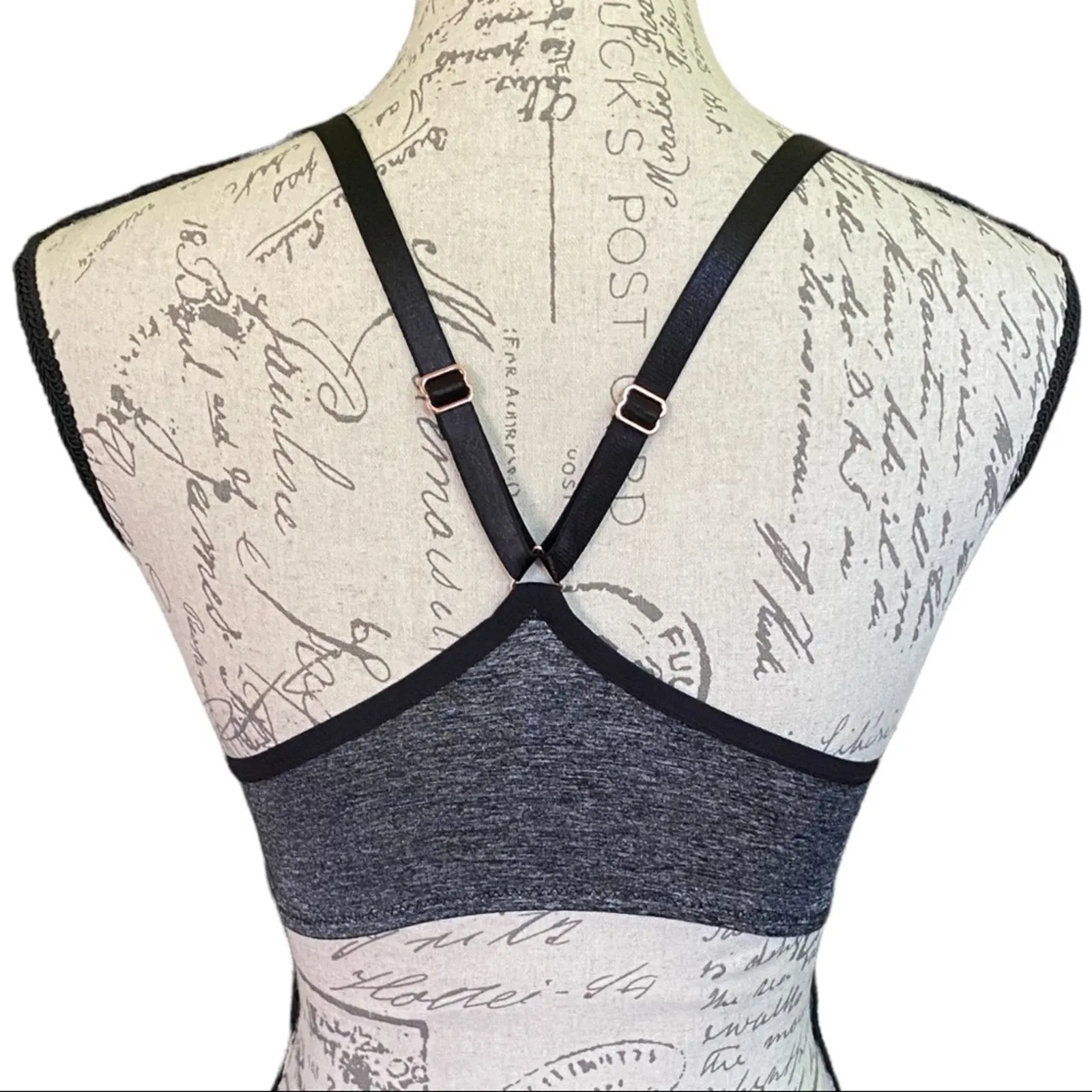 Wireless Gray Pullover Bralette Size 34B NEW - Image 2