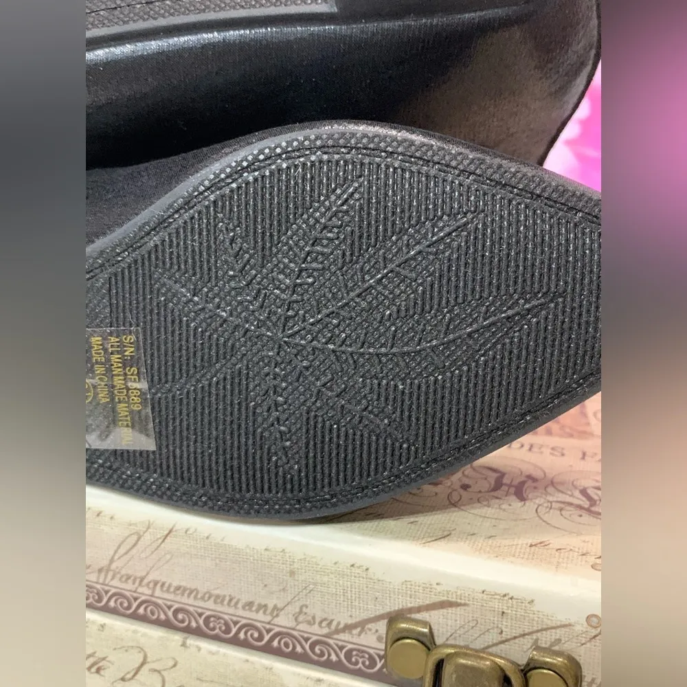 Bolaro by Summer Rio Black Studded Flats Size 6.5 - Image 9