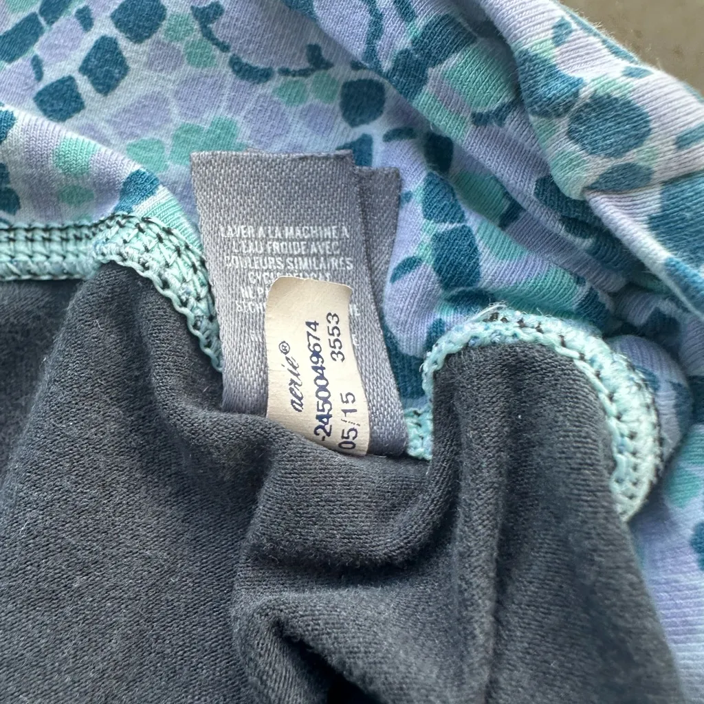 Aerie Blue Abstract Waistband Yoga Pants in Navy Size Small Short 10s Fashion - Image 12