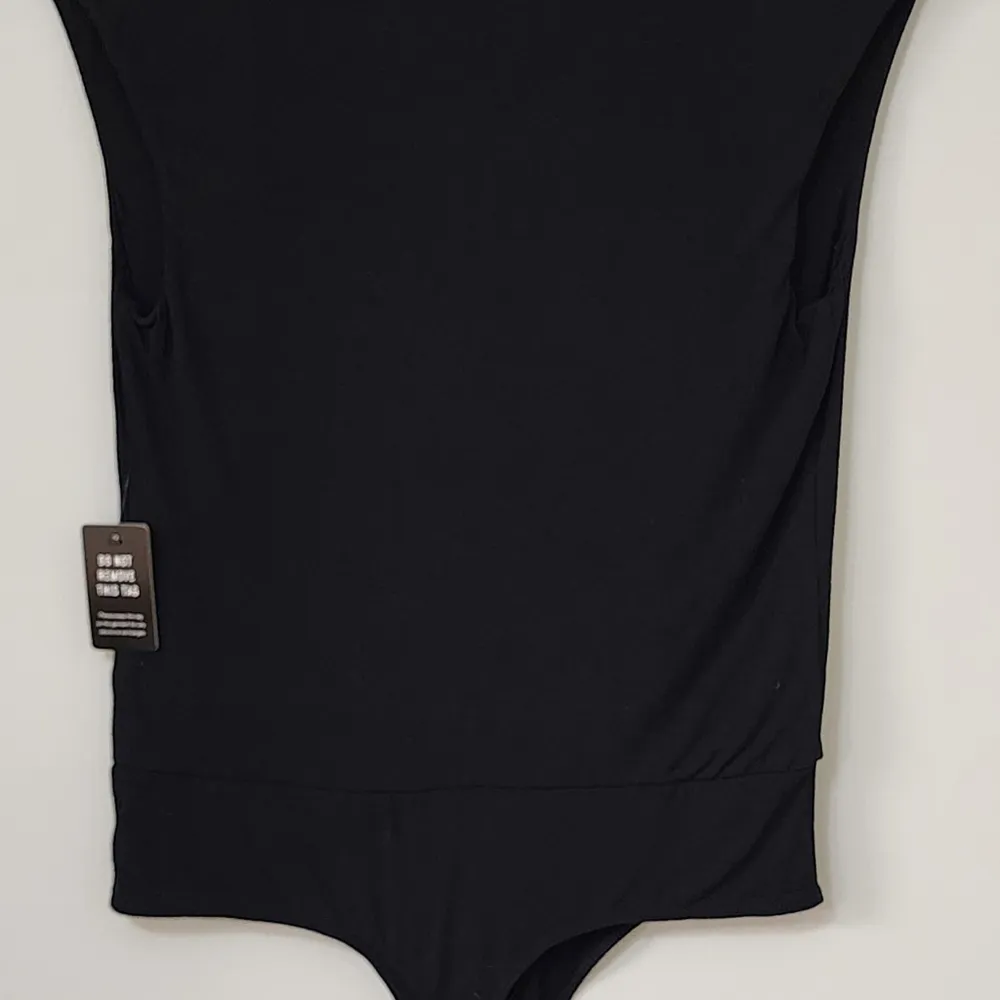 Black Sleeveless Bodysuit. V-neck.  NWTS Women’s Sz L. - Image 5