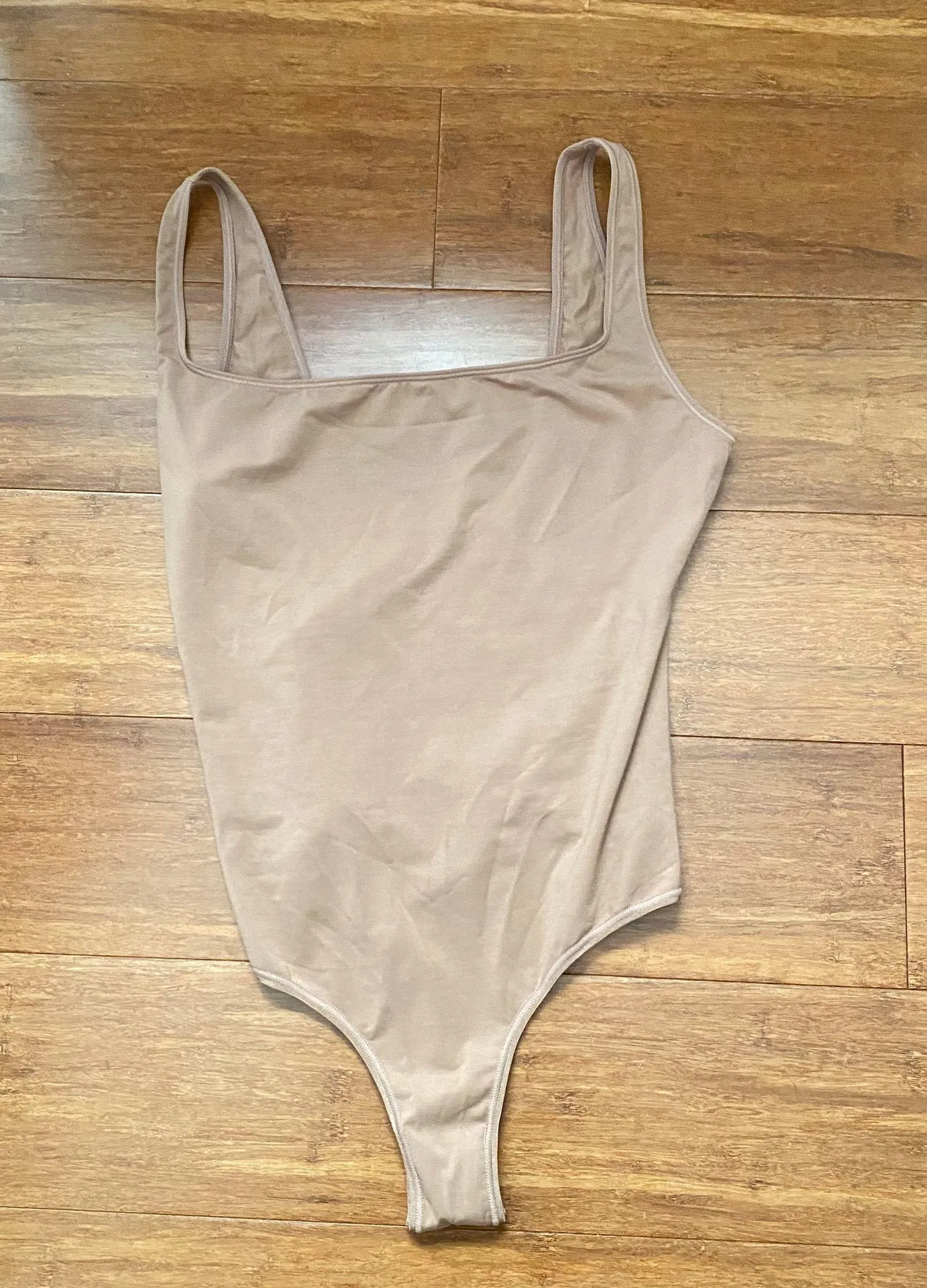 SKIMS Bodysuit - Image 4