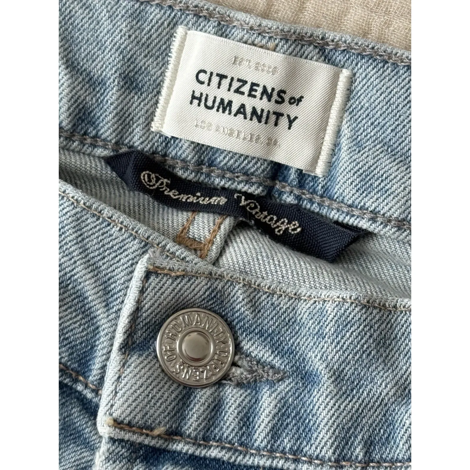 Citizens of Humanity Emmanuelle Flare Jeans Light Wash Distressed Size‎ 33 - Image 4