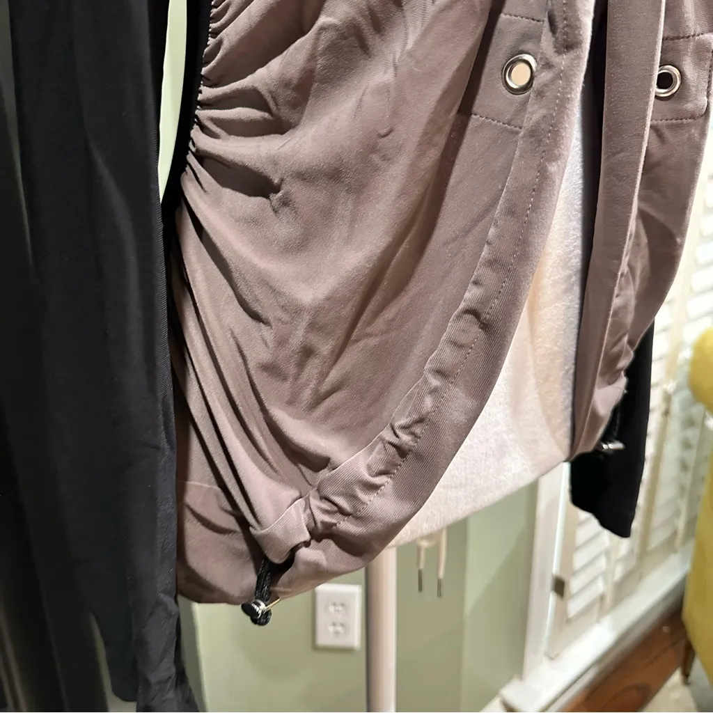 Joseph Ribkoff Two-Tone Draped Open Front Jacket – Size 8 - Image 3