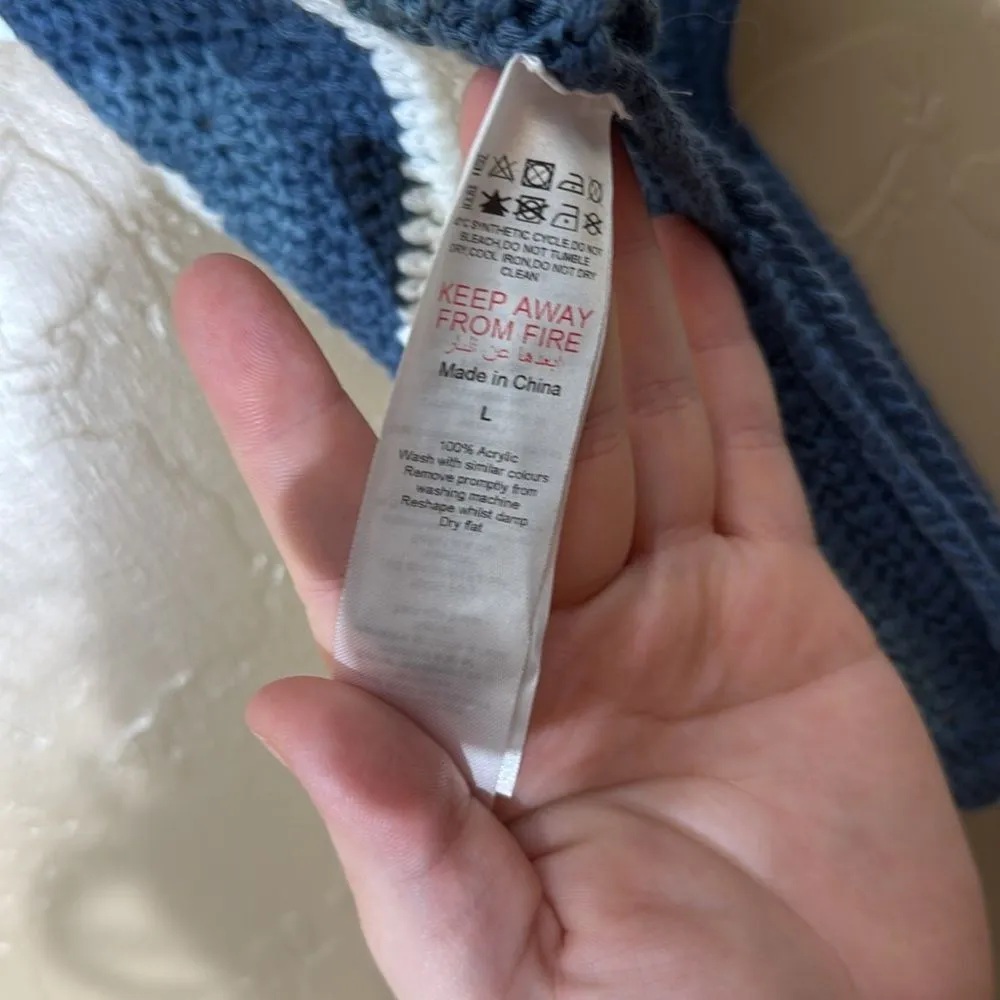 NWT BOOHOO PREMIUM HALTER CROCHET STAR CROP TOP - Image 5