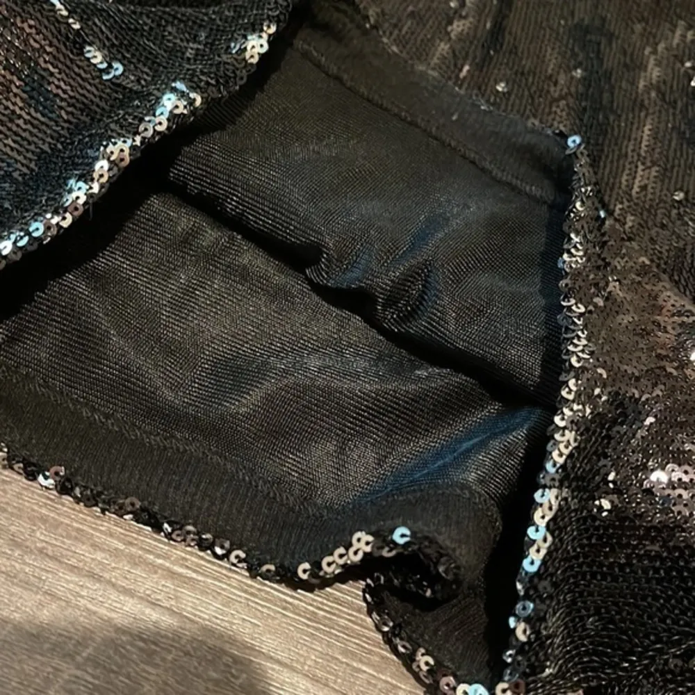 LAROK SEQUIN SHORTS Size XS - Image 5