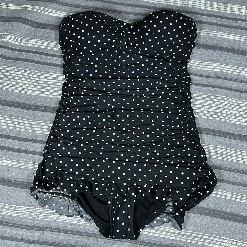 Women's Jantzen Ruched Sweetheart Neck Twist Front Swimsuit Size 6 EUC #0102 - Image 2