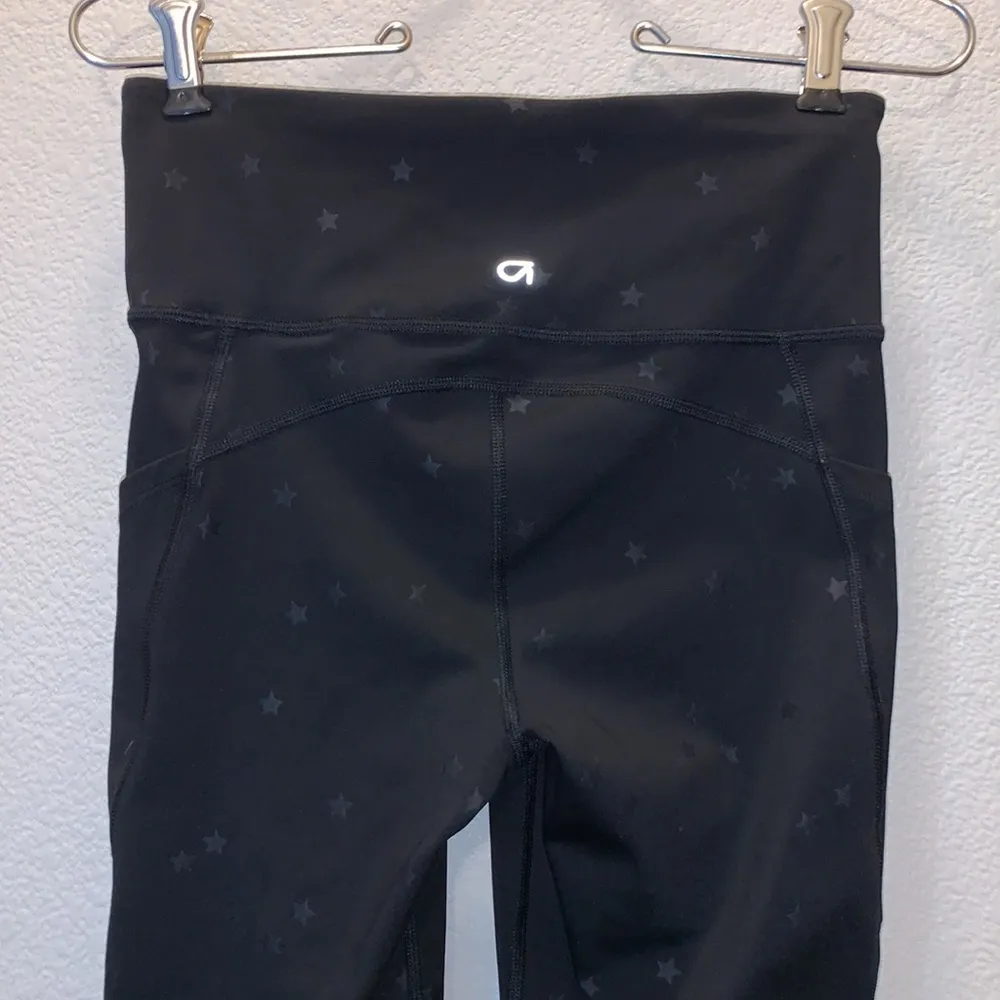 Gap  Fit blackout technology star XS regular athletic leggings - Image 5