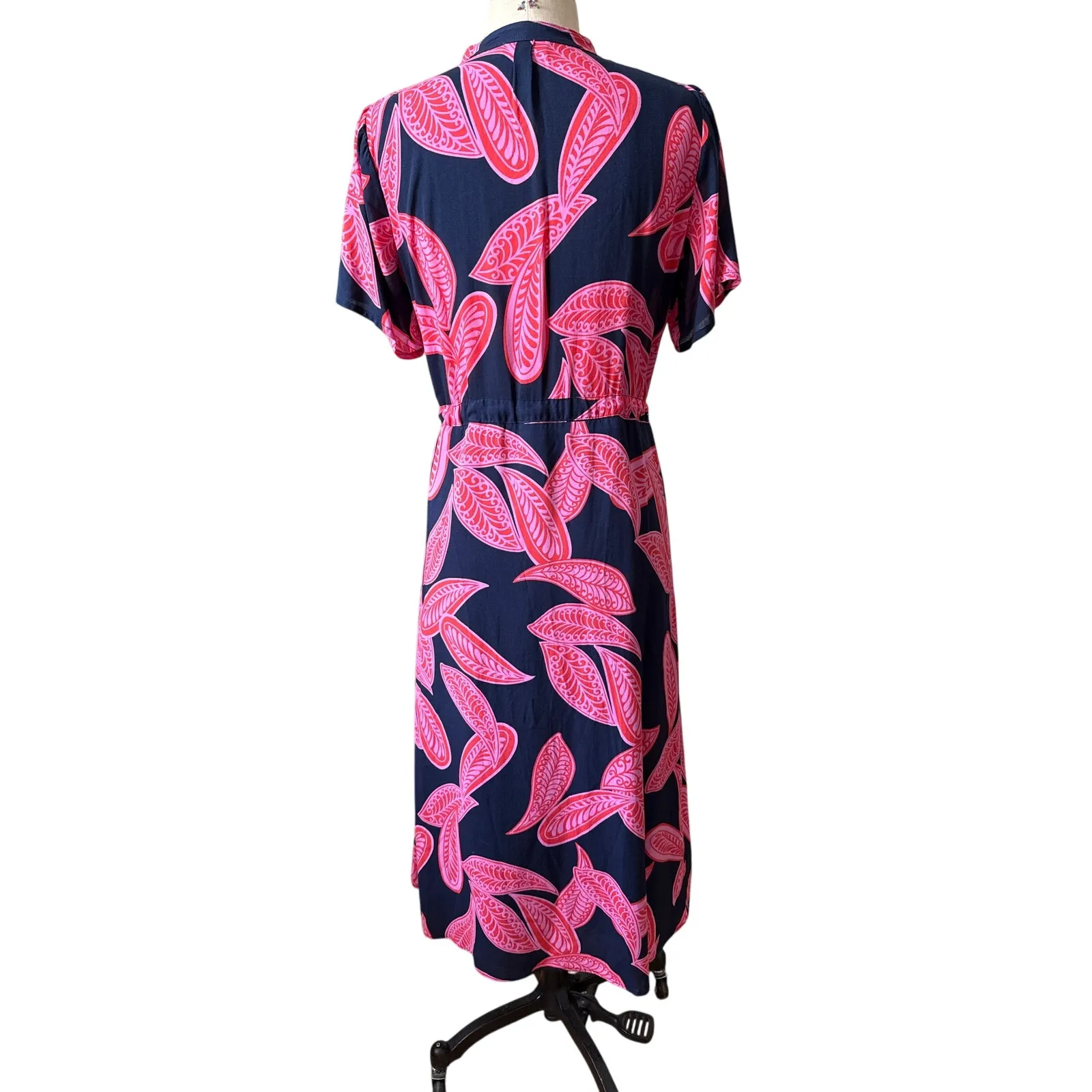 Kia Moore Buttondown Shirt Midi Dress in Bright Pink Paisley Size XS XSmall Blue - Image 4