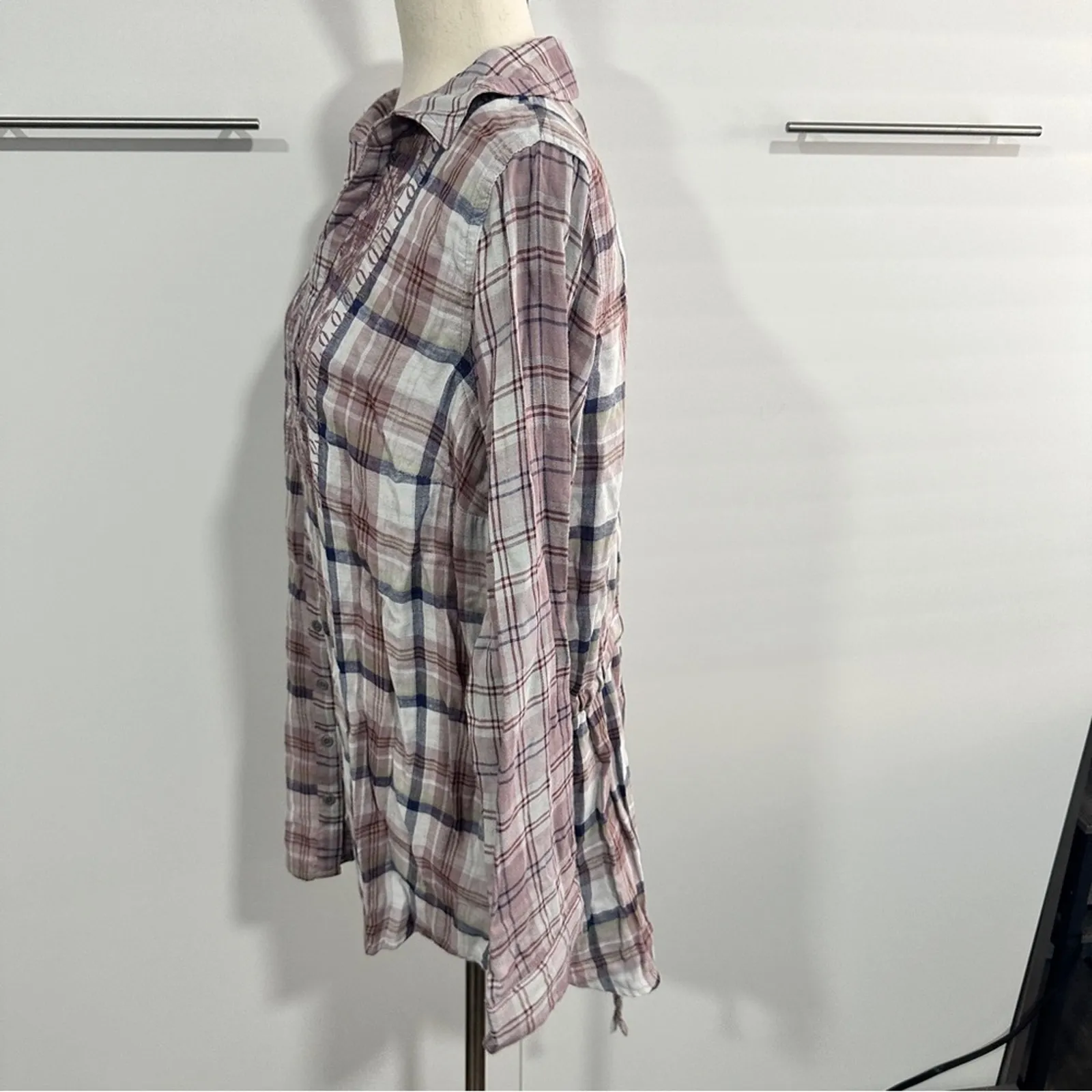 Vintage X America Size L Nadia Embroidered Plaid Top Rustic Cozy Cabin Pink White Size L - Image 5