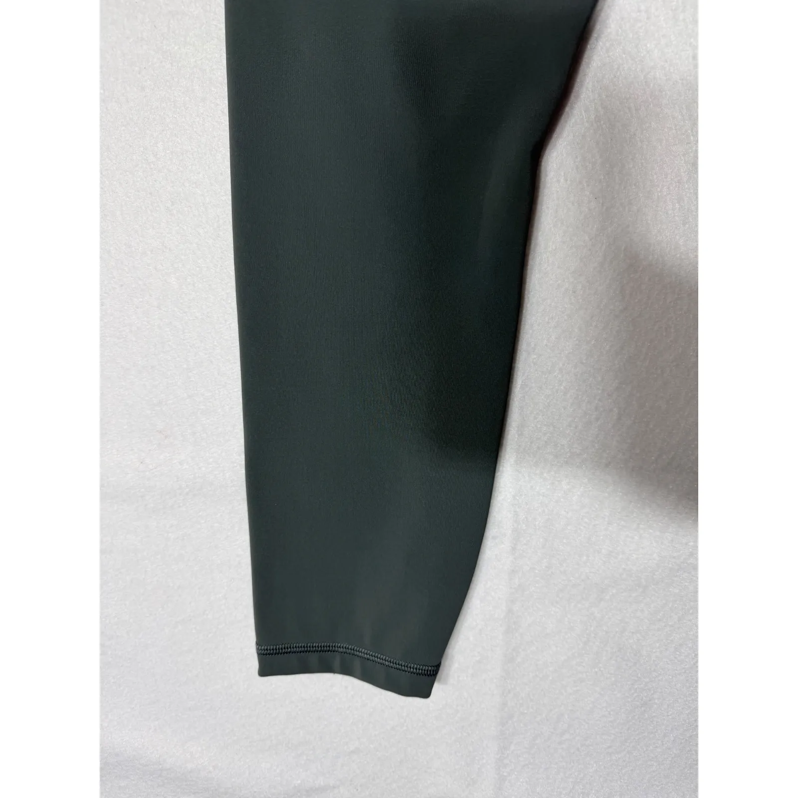 Athleta Elation Train 7/8 Tight Legging Size S/P Sage Green - Image 9