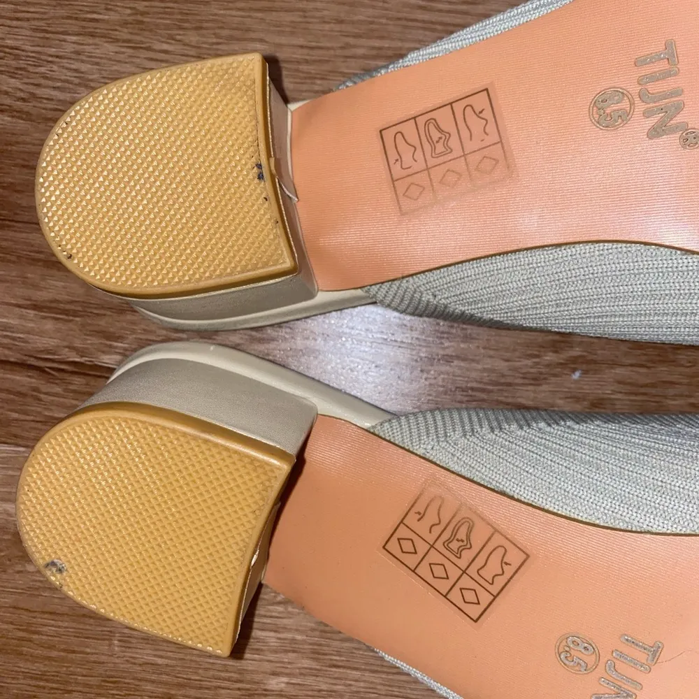 TIJN Vegan Cream Ribbed Knit 'Helka' Mules 8.5 - Image 7