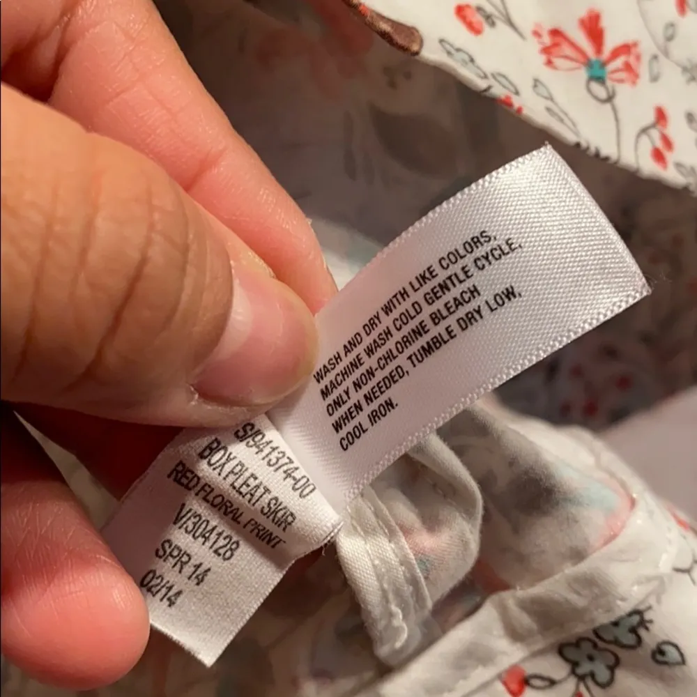 Gap mini floral full Skirt tucked back zipper - Image 5