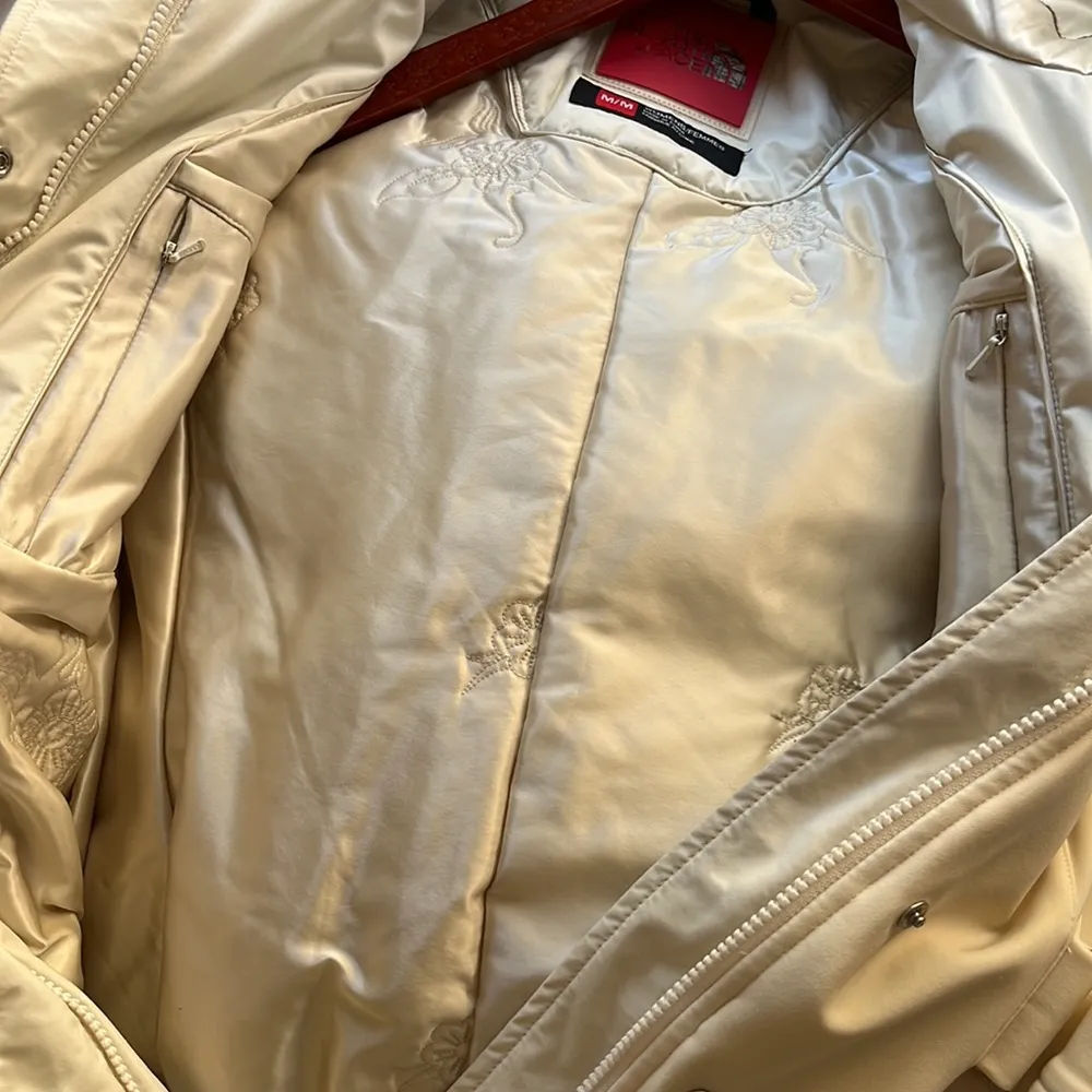 The North Face 🆕  | Thick Coat Ivory Medium - Image 6