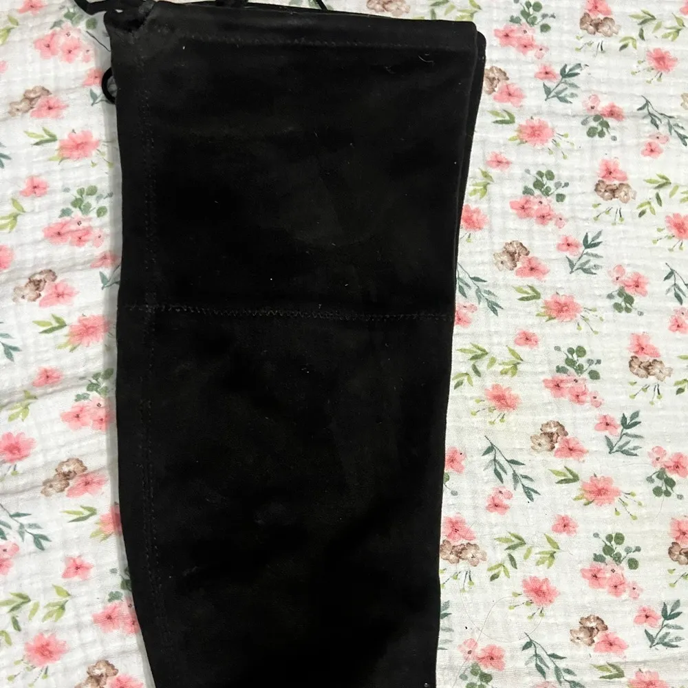 Black Women's thigh High Boots Size 8.5 - Image 5