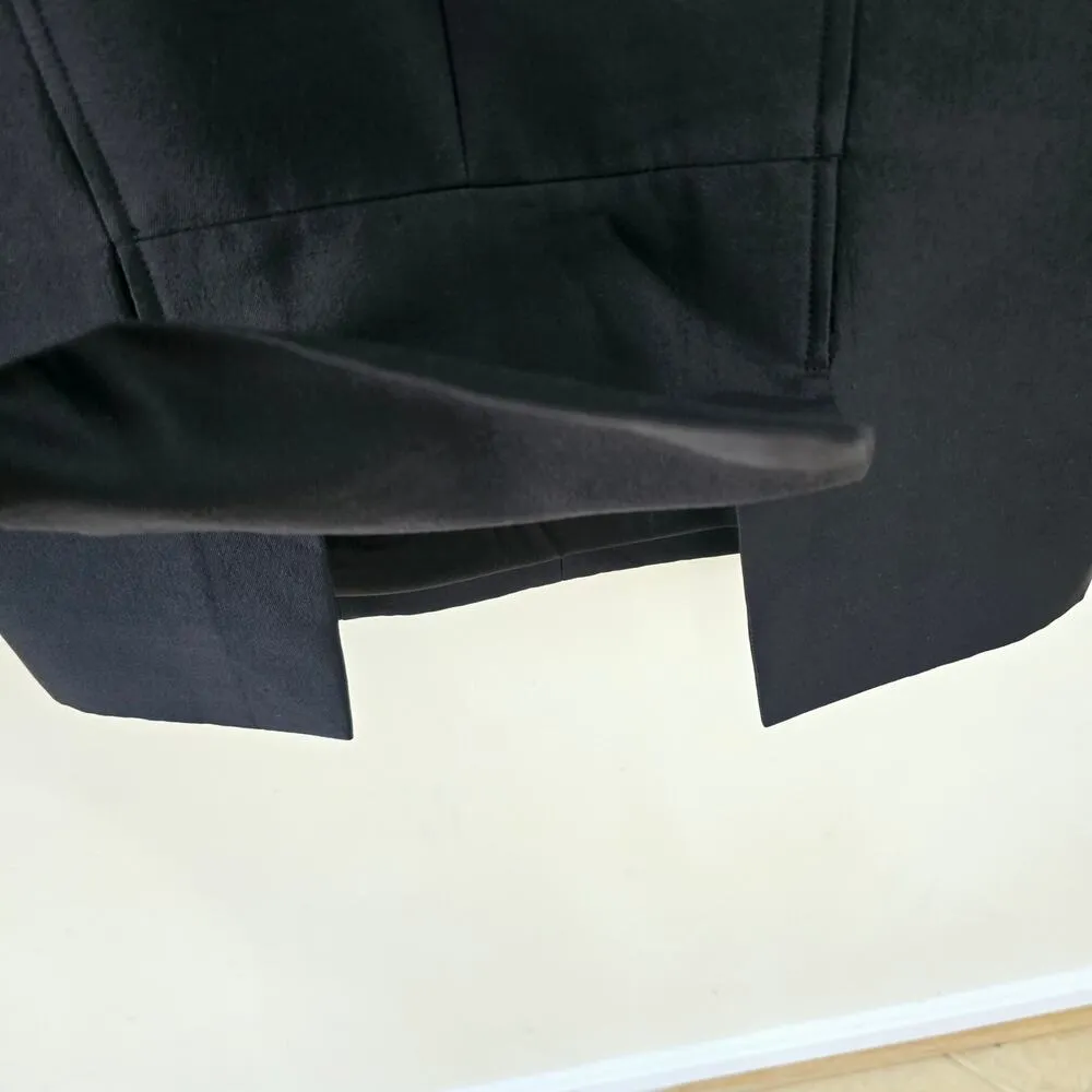 Karolina Zmarlak Boucle Gray and Black V - Image 7