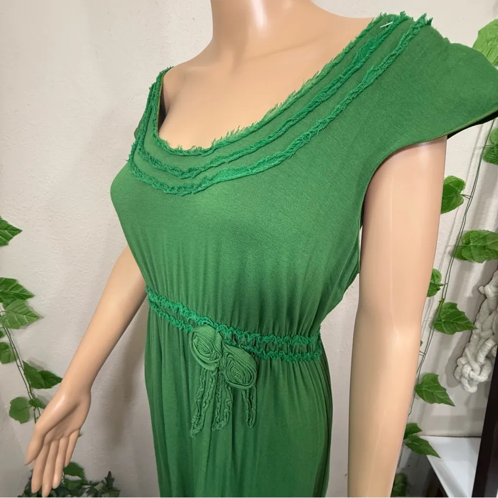 Elegant Green Fairy Dress - Image 4