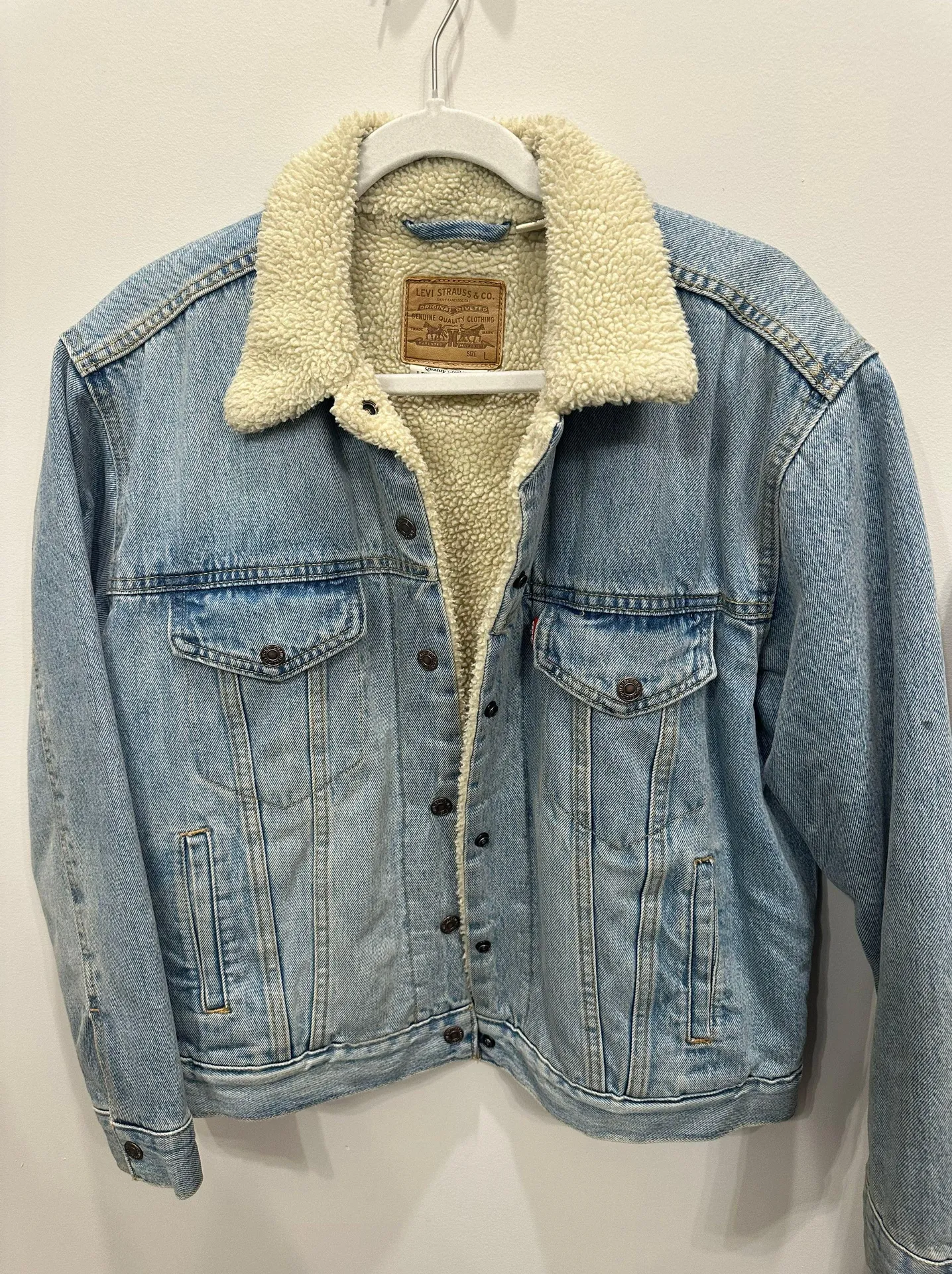 Levi’s Sherpa-Lined Denim Trucker Jacket - Image 2