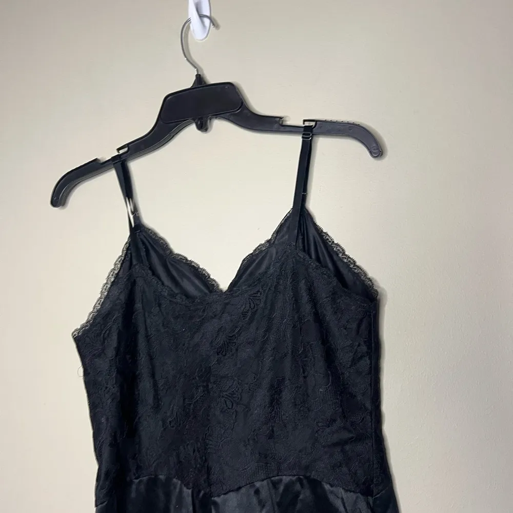 Vintage Vanity Fair Made In USA Black Lace Slip Nightgown Small - Image 9