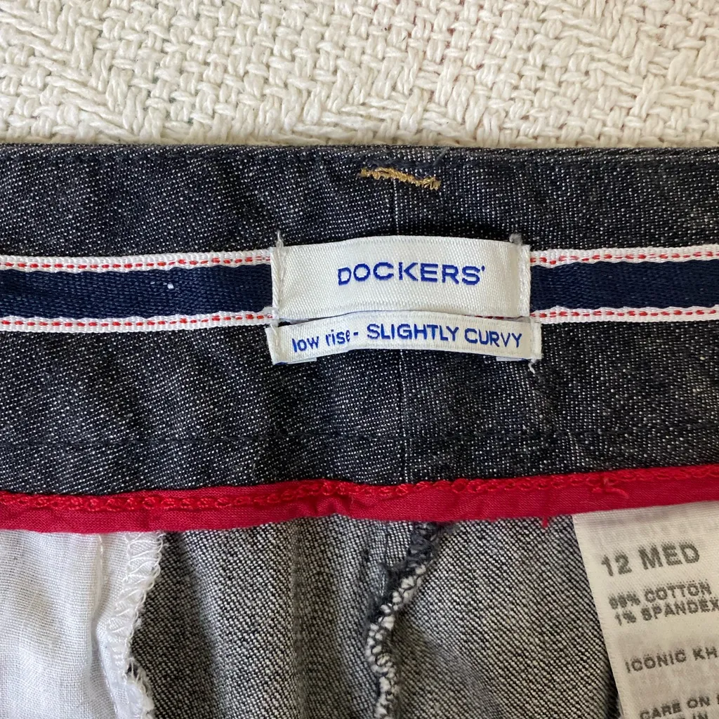 Dockers Women’s Khaki Pants Size 12 Medium Low Rise Slightly Curvy Fit - Image 3