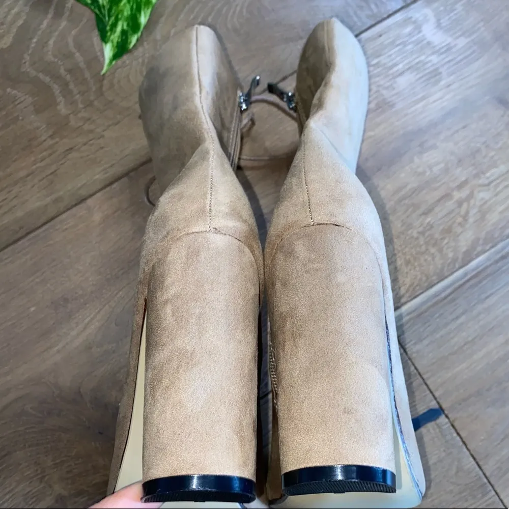 SHEIN Point Toe Chunky Heeled Lace Up Boots - Image 7