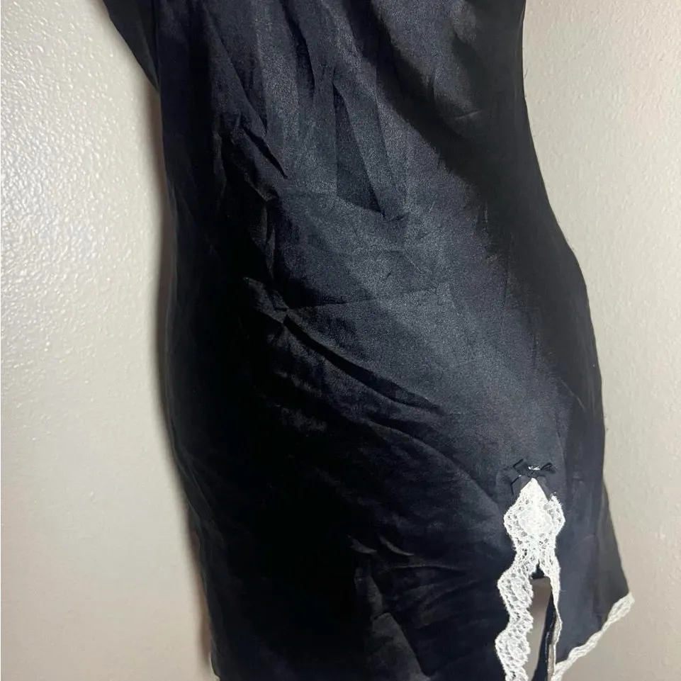 Vintage Victoria’s Secret Elegant Navy Slip Dress with Lace Trim - Image 5