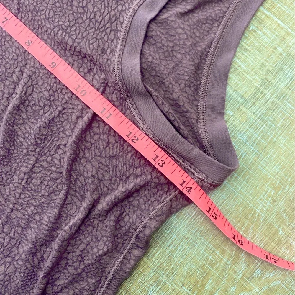 Lululemon Timeless Classic Tank Women’s Size 4 Racerback Plum Wine Active Yoga - Image 12