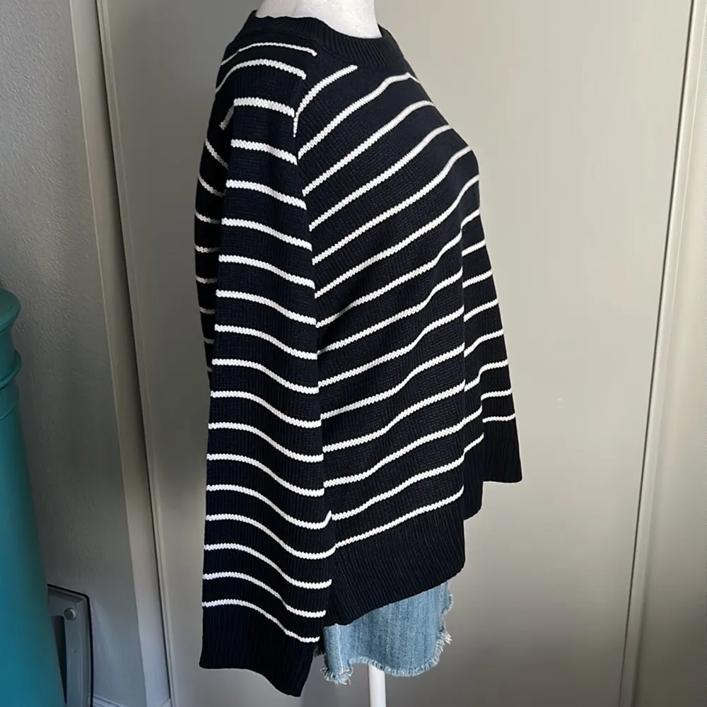 New Women’s Plus T TAHARI Navy and White Striped Crewneck Sweater - Image 5