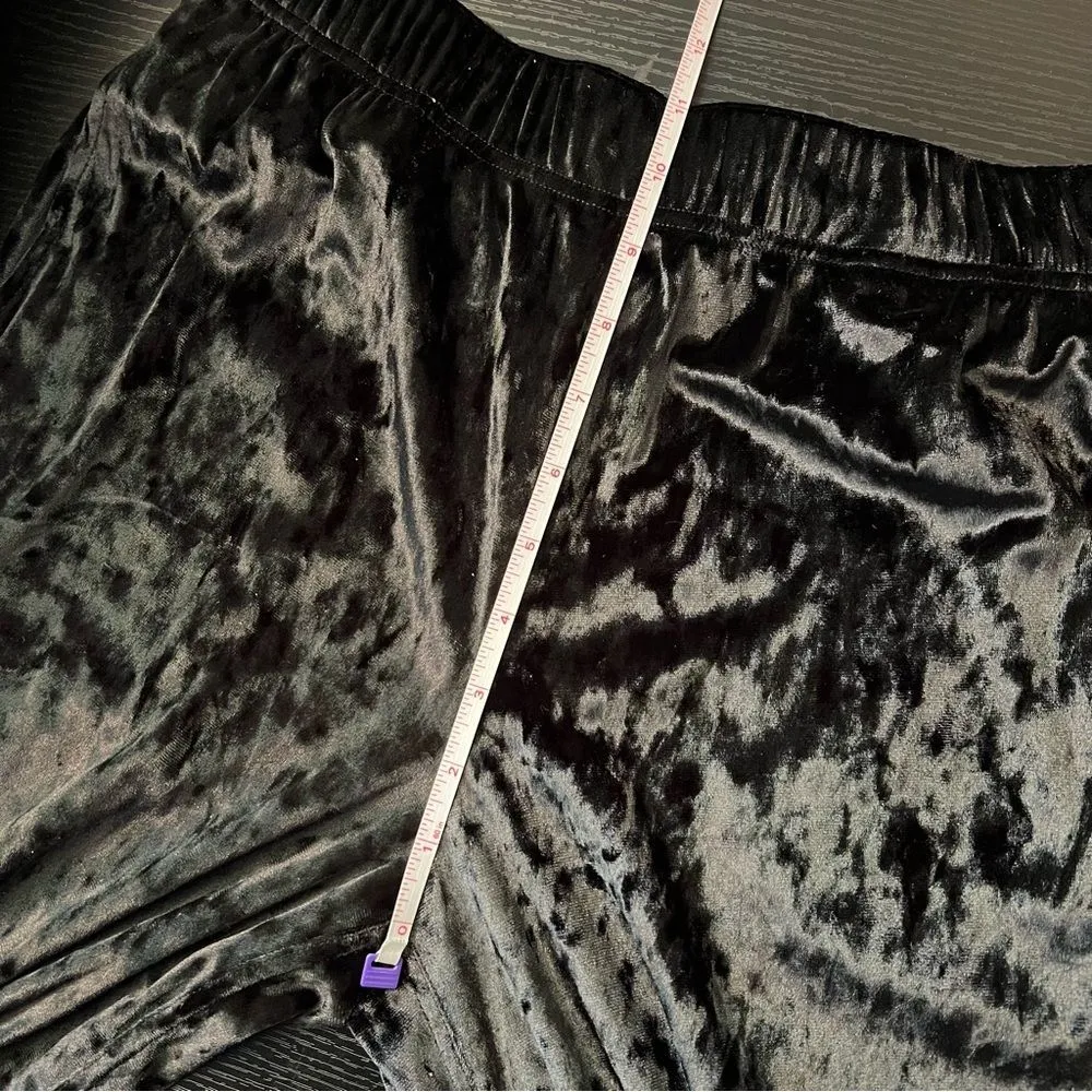 Fabletics Black Go To Crushed Velvet Wide Leg Pants Small NWT - Image 11