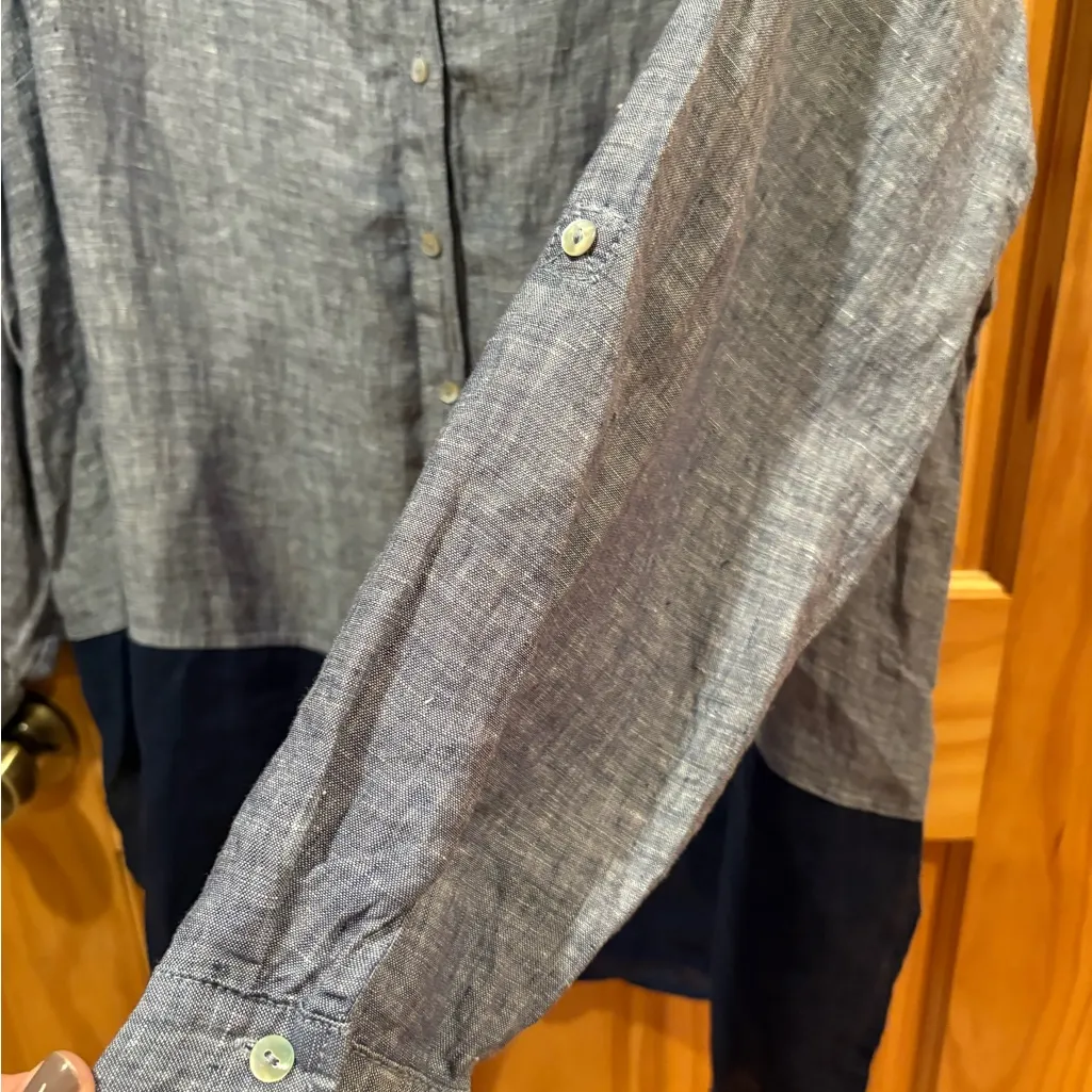 Tahari long-sleeve, button-down tunic women’s size 2X grey/navy - Image 5