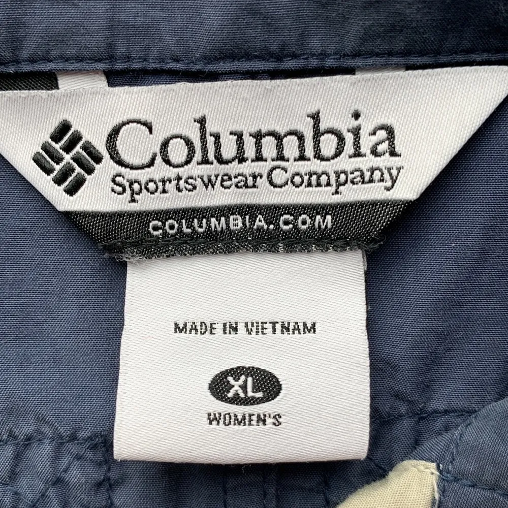 Columbia | Columbia Women's 1/4 zip pullover lightweight jacket - Image 2