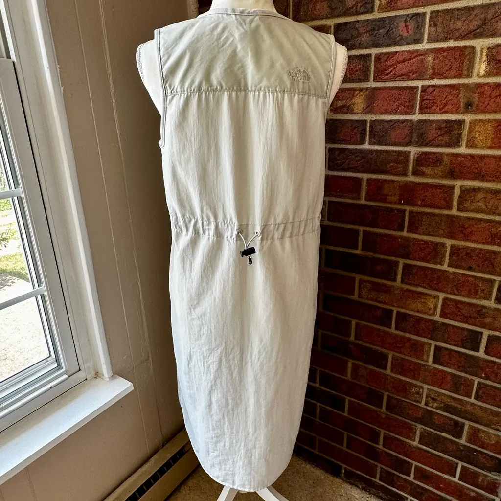 The North Face Lightweight Activewear Dress Cover Up Gorpcore  Blokecore Utility - Image 5