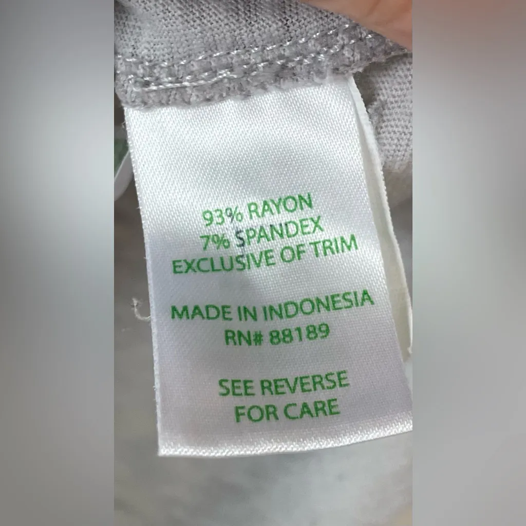 Lilly Pulitzer Womens Top 100% Pima Cotton V-Neck Tee Gray Short Sleeve S - Image 6