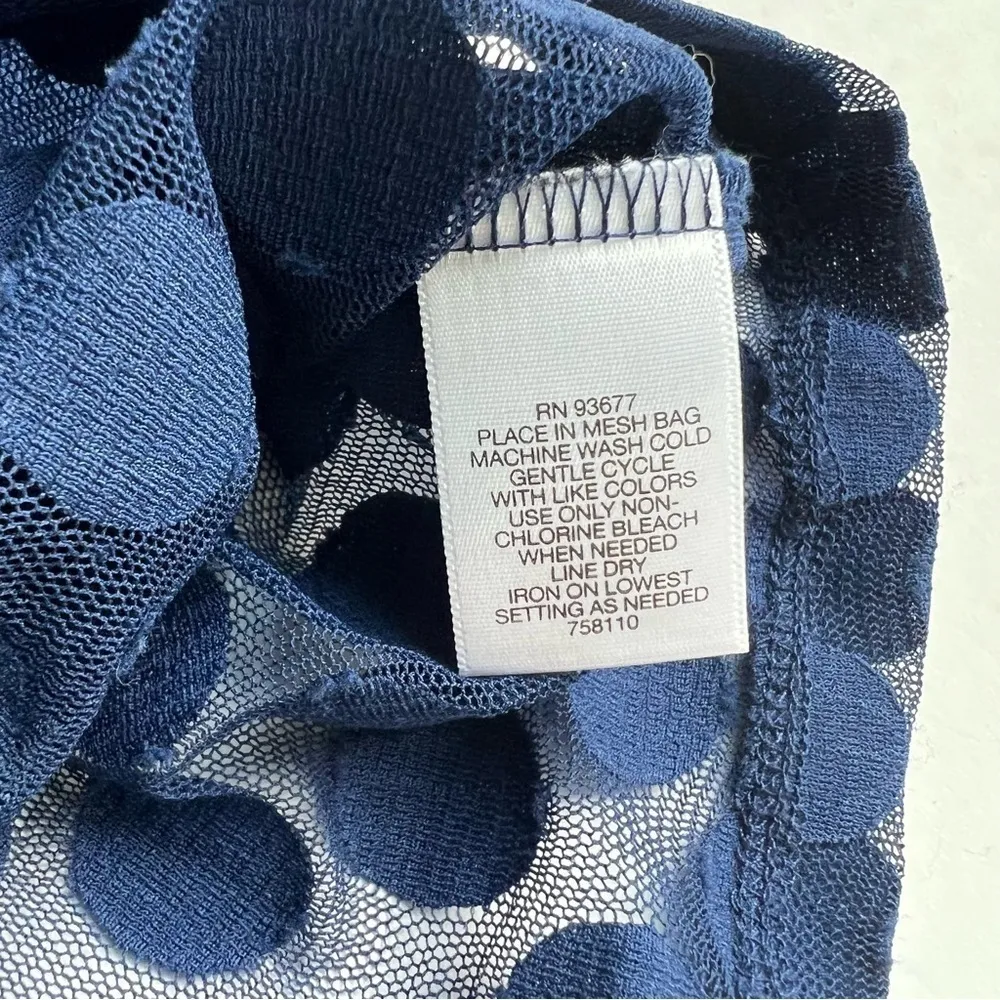 Liz Claiborne sheer cap sleeve polka dot top blue med - Image 5