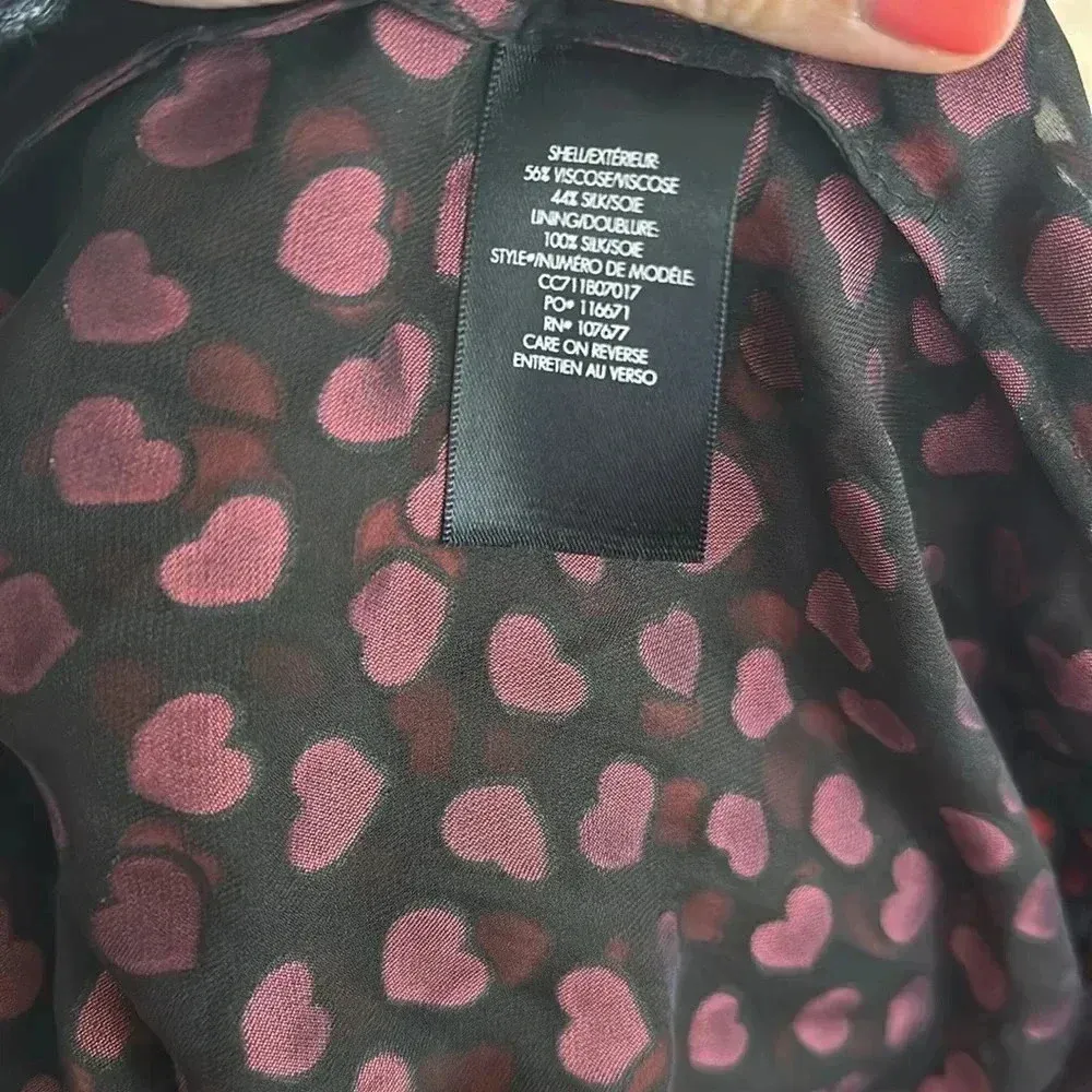 Alice + Olivia Black Red Heart Print Silk Blend Blouse Button Down Sheer Sz M - Image 8