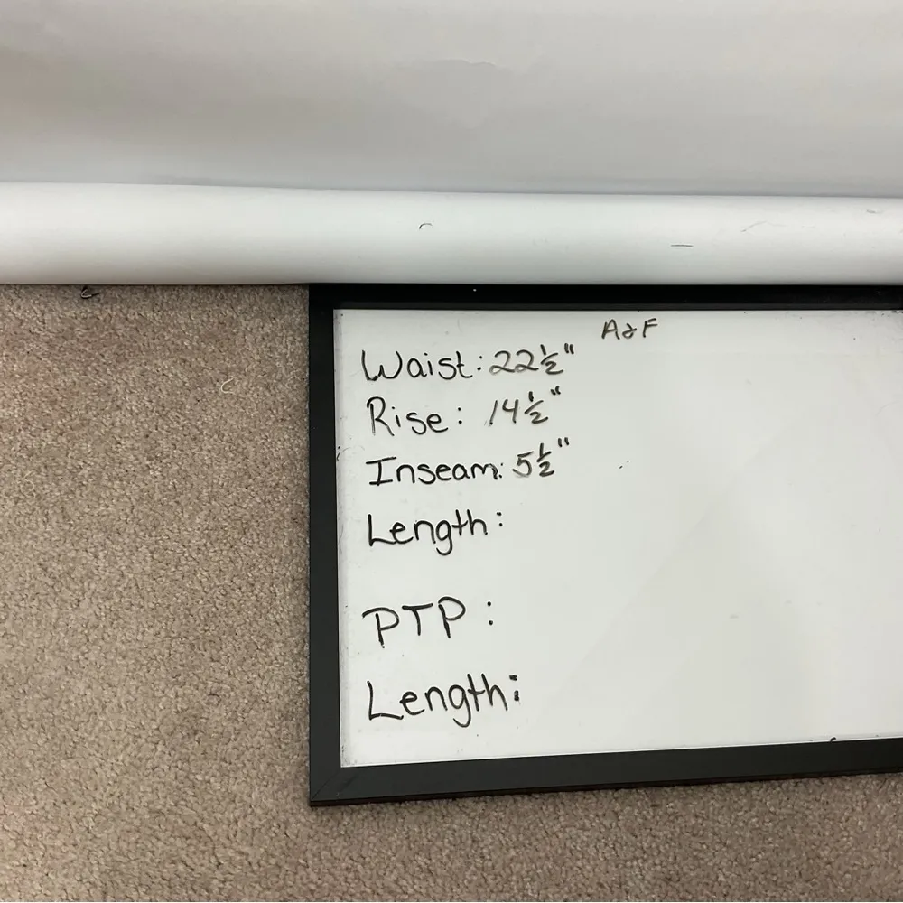 Abercrombie & Fitch Curve Love High‎ Rise Dad Jean Shorts Size 22 - Image 6