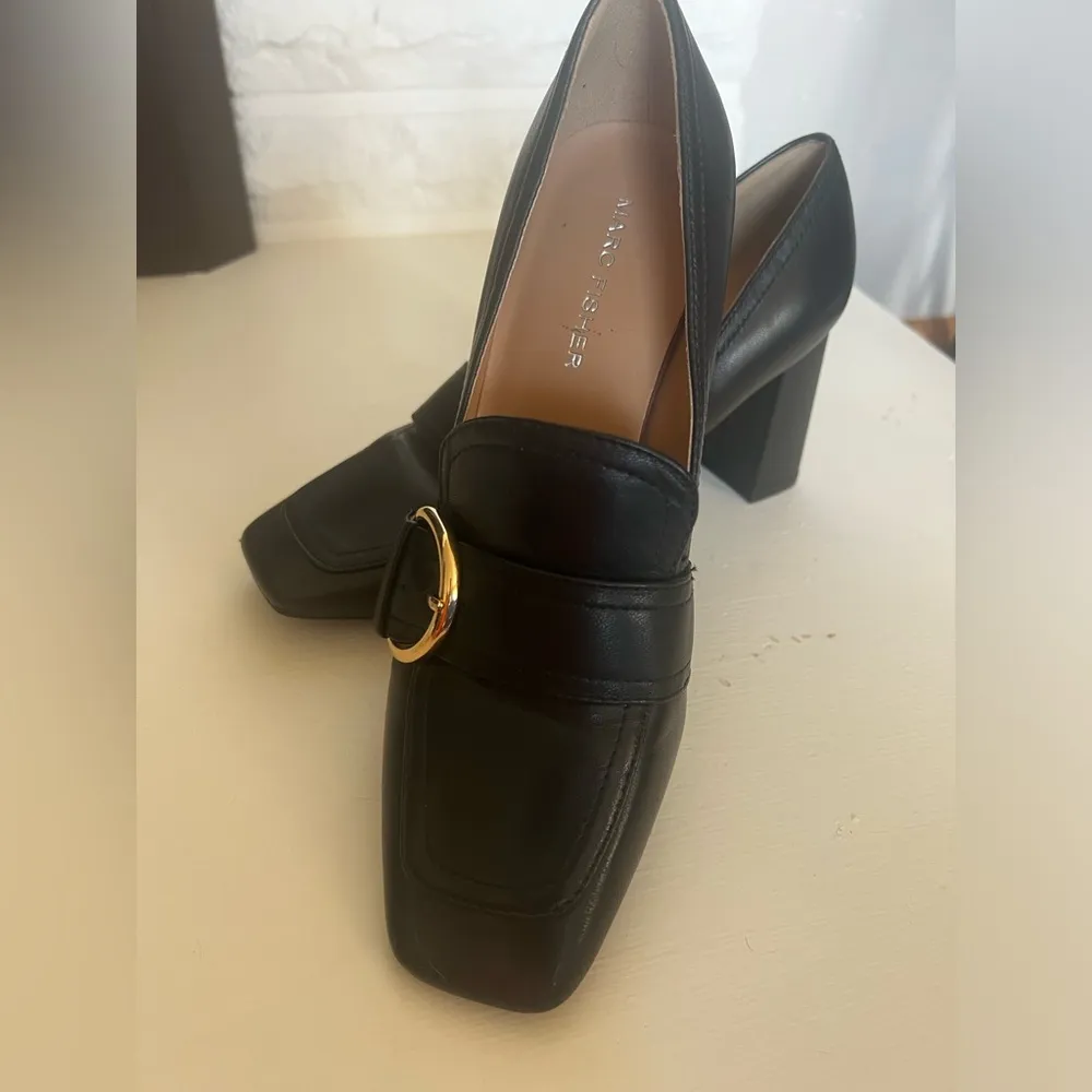 Marc Fisher Oralin Black Leather Buckle Loafer Pump Heels Sz 6 - Image 5