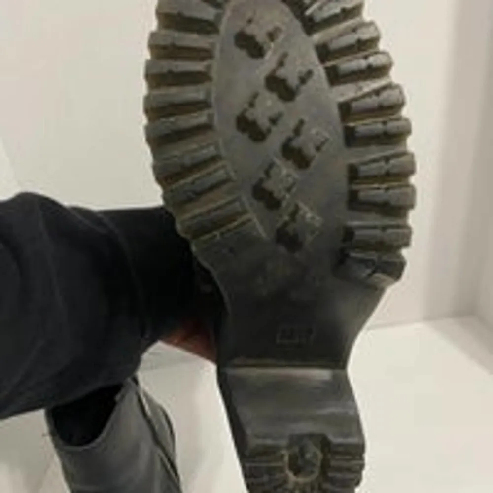 Dr.Martens Magdalena Women’s Leather Heeled Chelsea Boots - Image 9