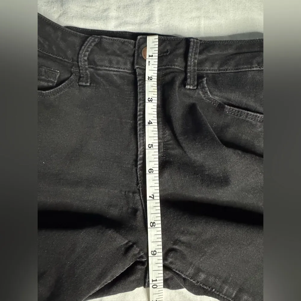 Old Navy Mid Rise Rockstar Jeans Black Wash Size 8P - Image 8