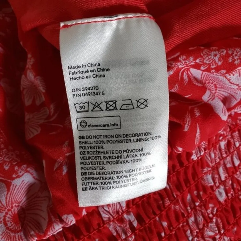 H&M Divided Red and White Floral Off Shoulder Mini Dress Size 6 - Image 5