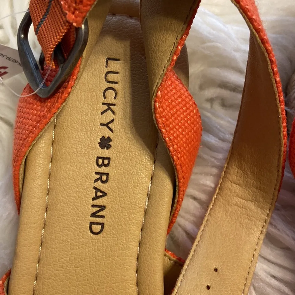 Lucky 🍀 Sandals die 6.5 brand new color orange leather upper - Image 3