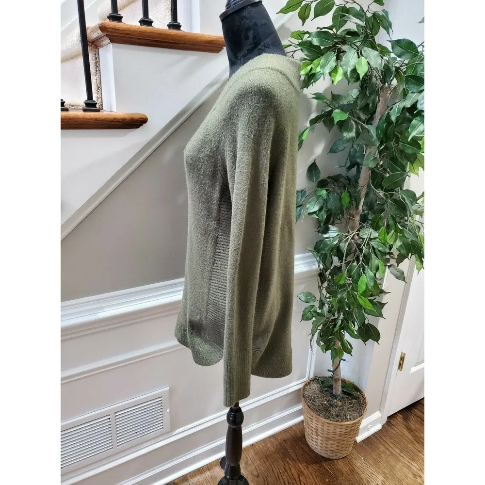 RD Style Women's Green Acrylic V-Neck Long Sleeve Tight Knit Sweater Size Small - Image 6